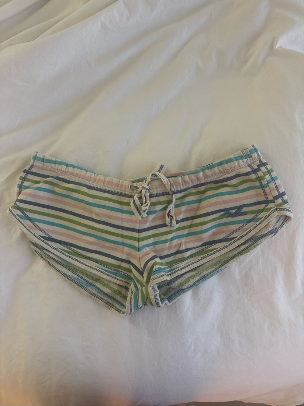 Vintage 2000s hollister shorts